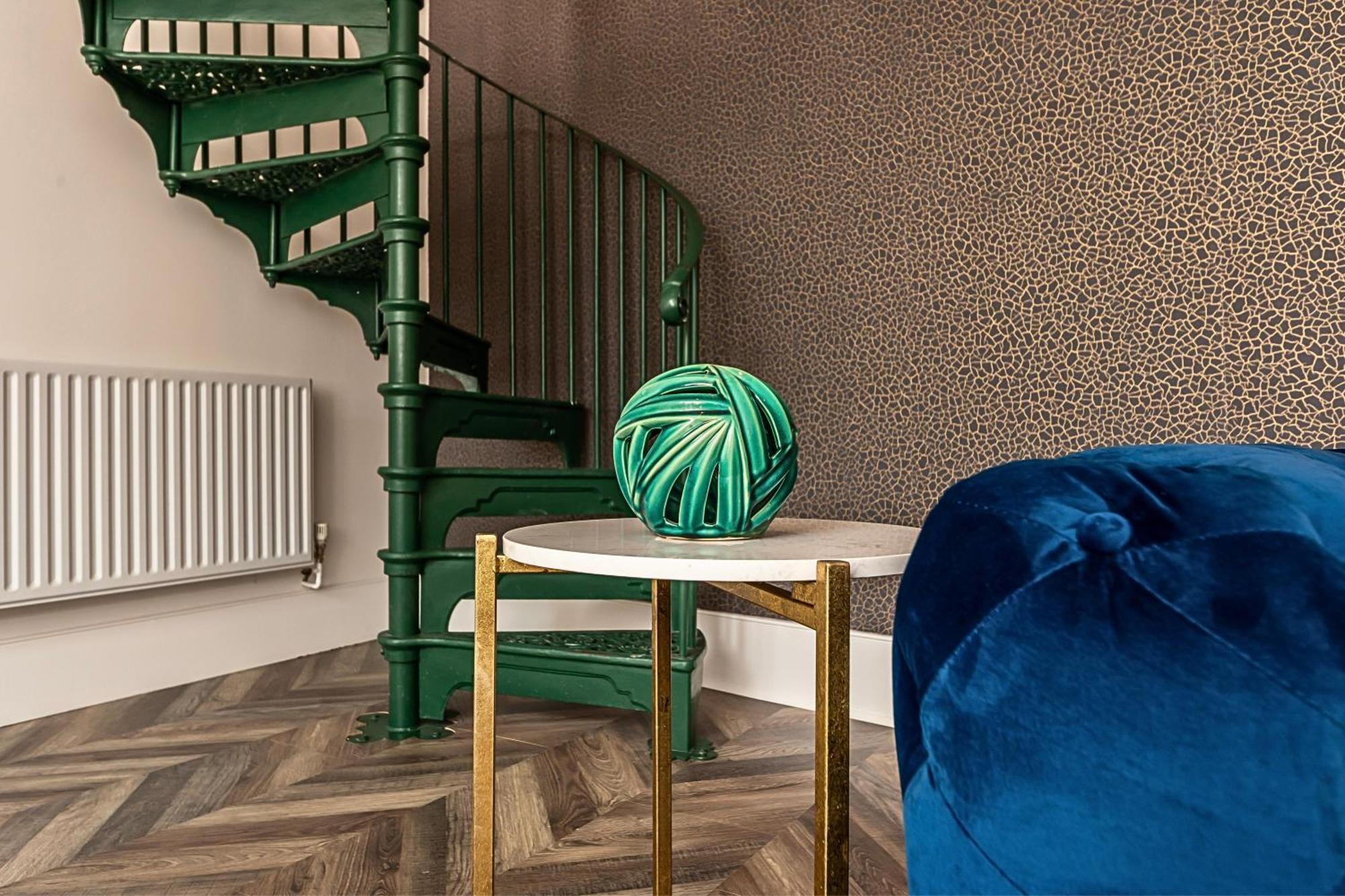 The Secret Kensington Garden Mews-2 Bedroom Full House-2 Train Lines- Spacious-Kings Road- Harrods -Chelsea Stadium-Private Small Patio Londra Dış mekan fotoğraf